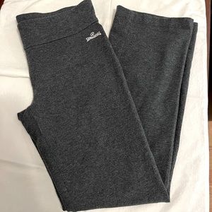 Spaulding yoga pant medium petite